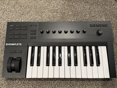 KOMPLETE KONTROL A25