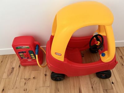 Little Tikes Car & Gas Pump