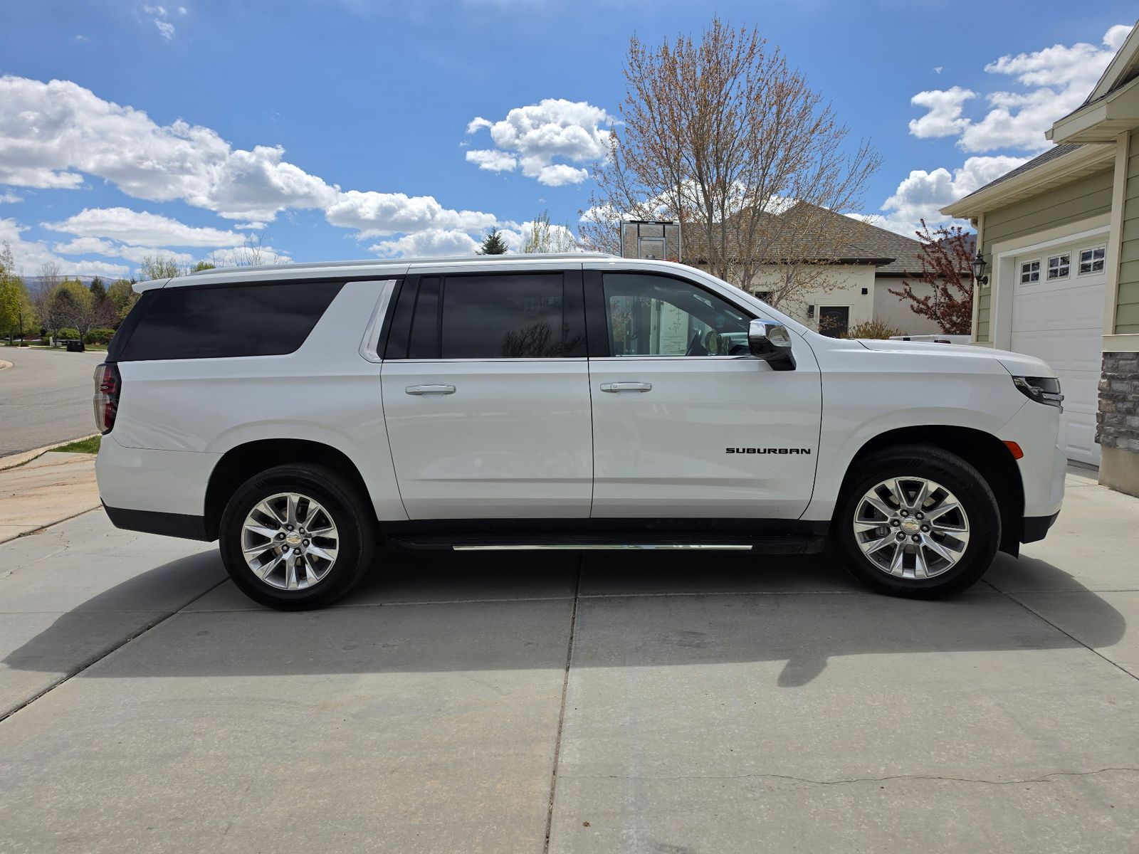 2023 Chevrolet Suburban Premier