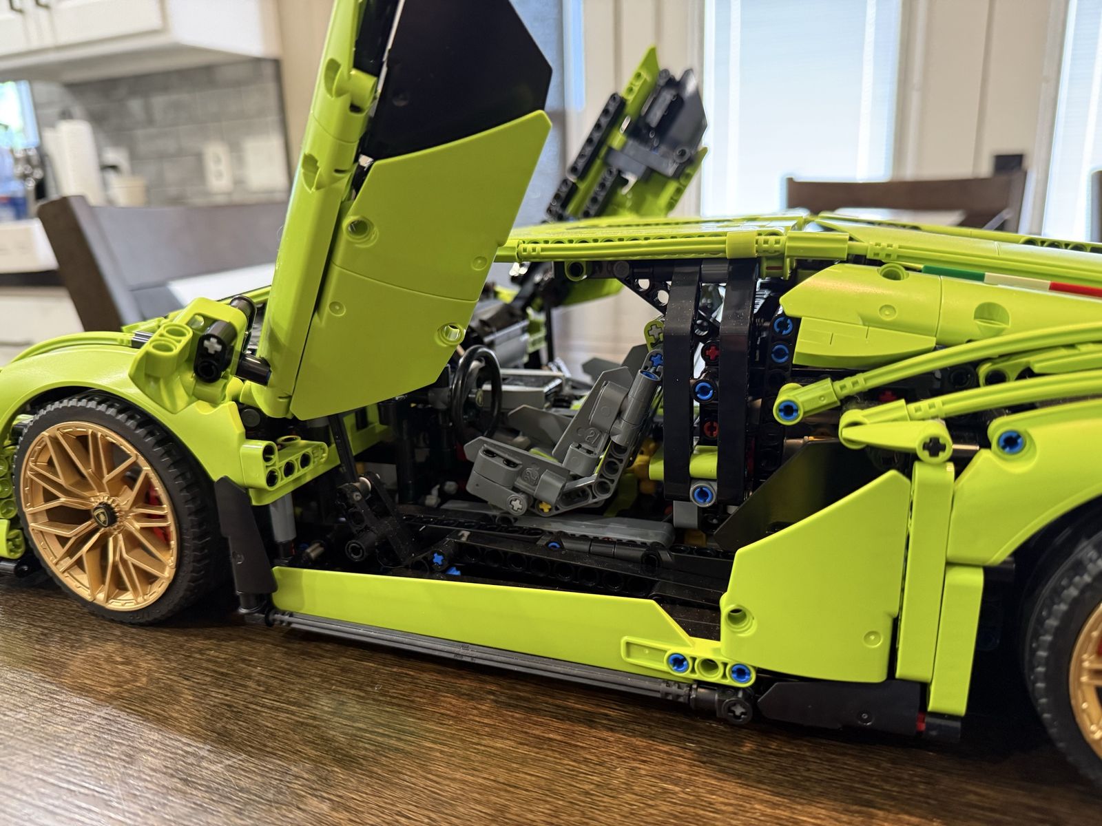 Lamborghini Sián FKP 37