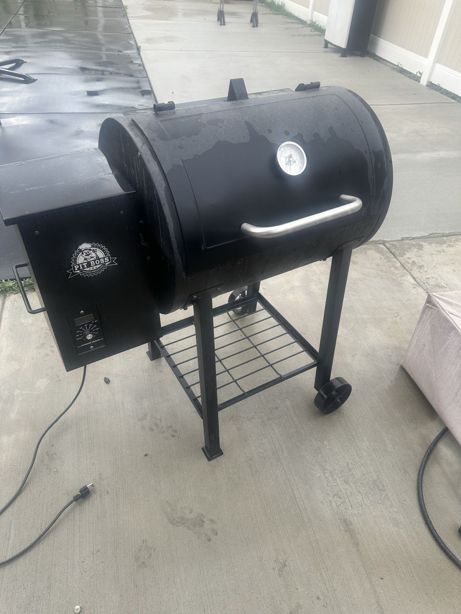 Pit Boss Pellet Grill Smoker BBQ Black Grill with Digital Control