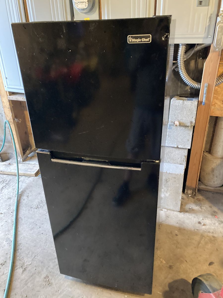 Magic Chef Mini Fridge