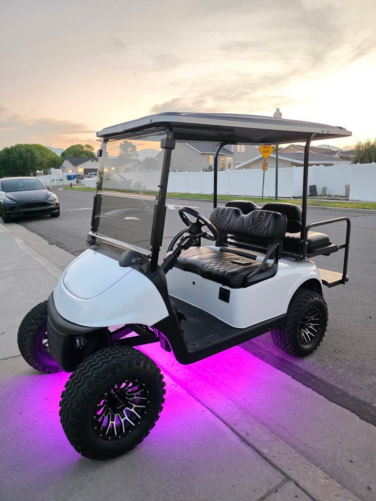 2021 EZGO RXV LITHIUM 4 SEATER
