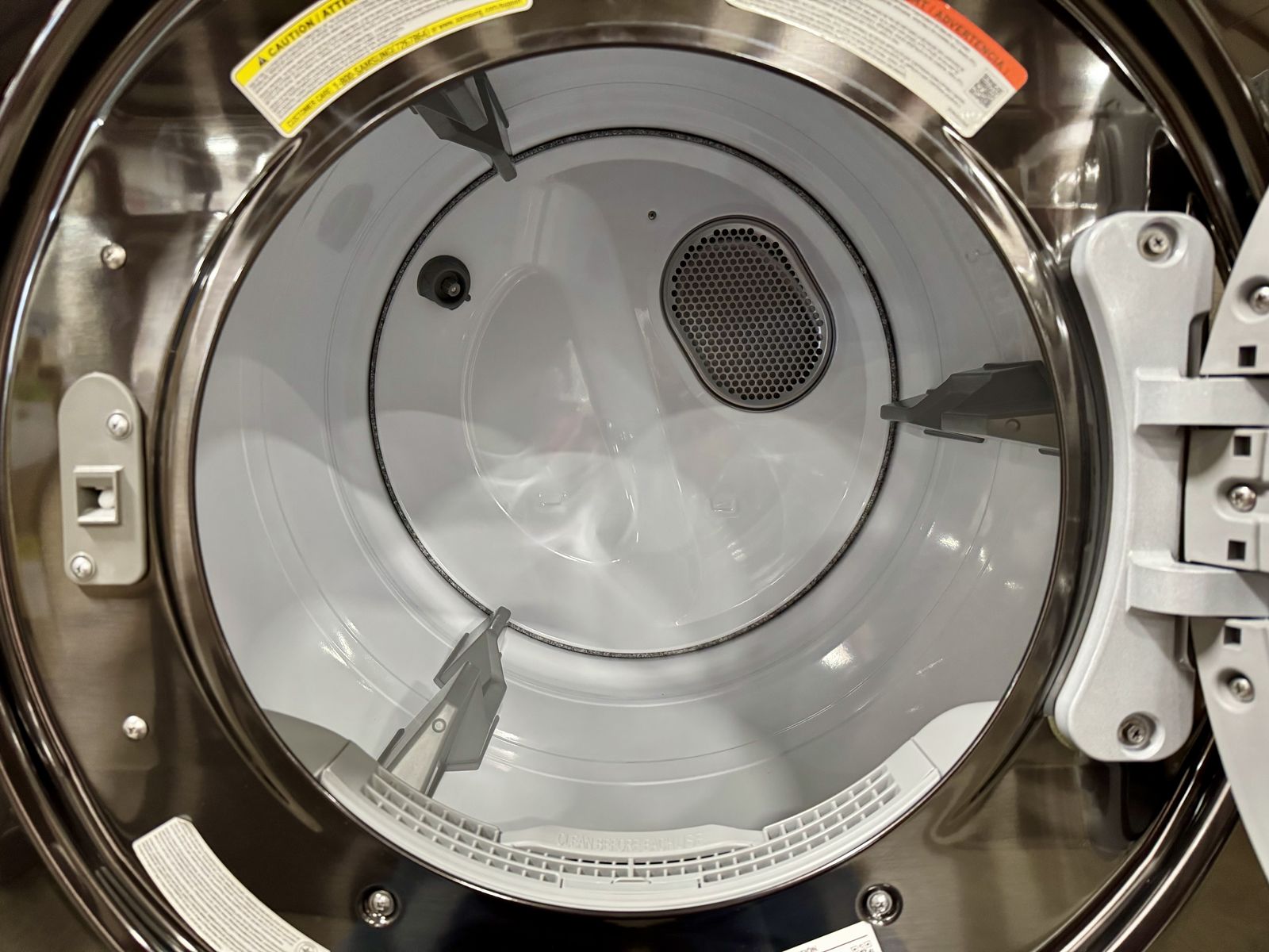 Main image 3