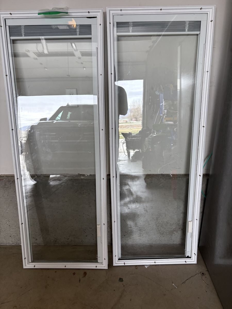 2 French Door Window W/ Internal Blinds Inserts