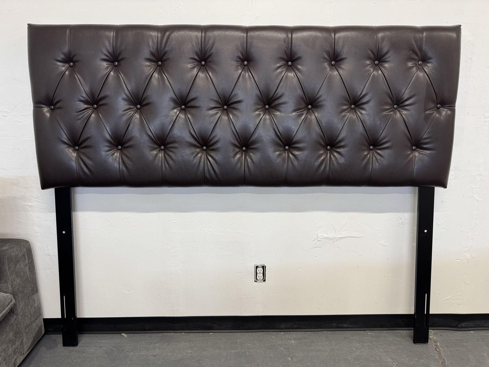 ABBYSON BROWN LEATHER KING HEADBOARD