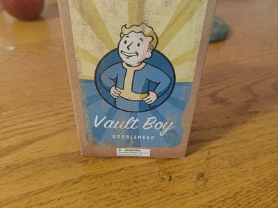 Fallout Vault Boy Bobblehead - Loot Crate Exclusive Vault 111 (New in Box)