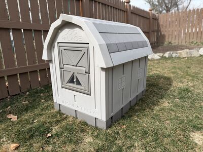 Insulated Dog Palace + Upgraded 400 W Akoma Heater