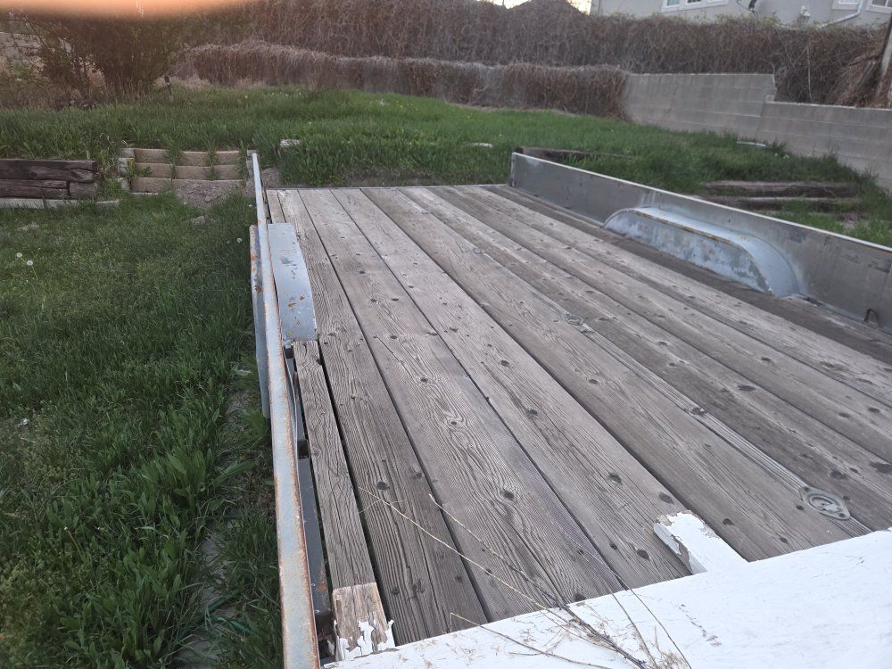 25 foot auto hauling trailer  with ramps