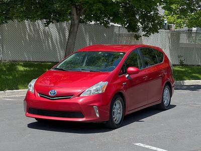 2012 TOYOTA PRIUS V Two