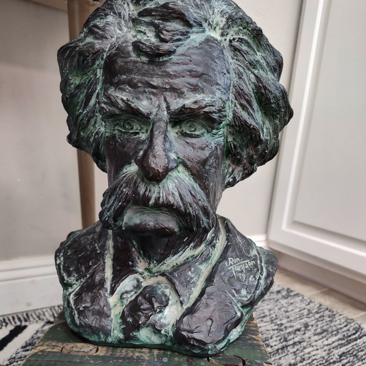 Vintage Mark Twain plaster bust