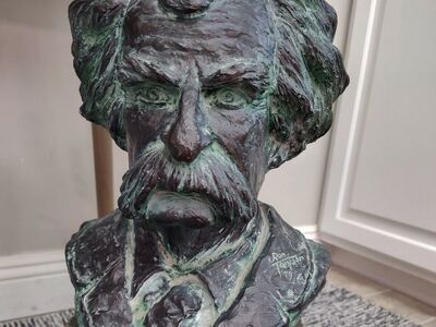Vintage Mark Twain plaster bust