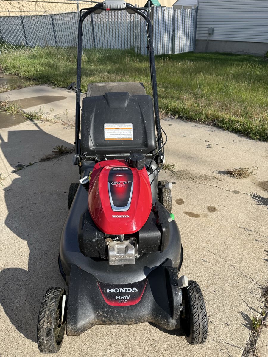 Honda GCV 170 Gas Self Propelled Push Mower