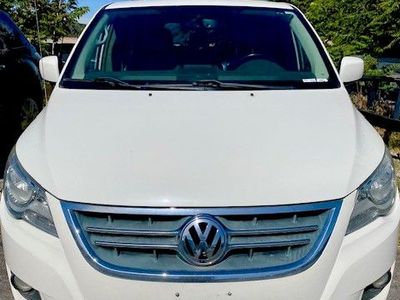 2012 Volkswagen Routan SE