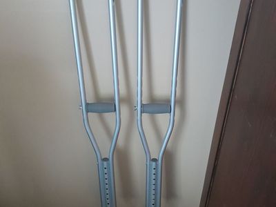 like new aluminum crutches
