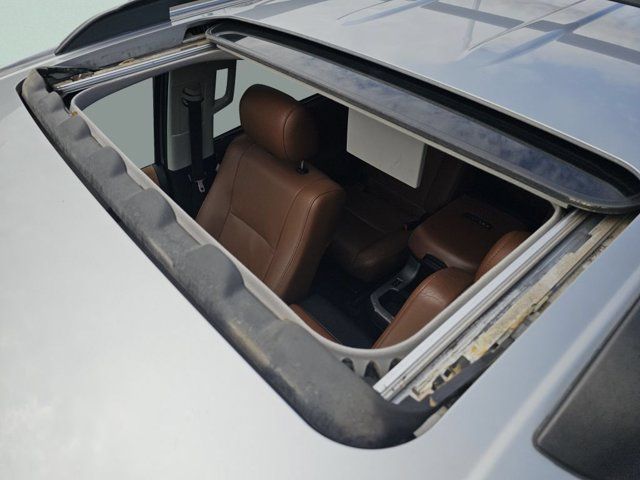 Main image 8