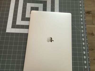 Macbook Pro 16 Intel I9 32GB RAM 1TB