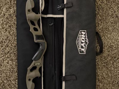 Hoyt Satori 17" Riser LH