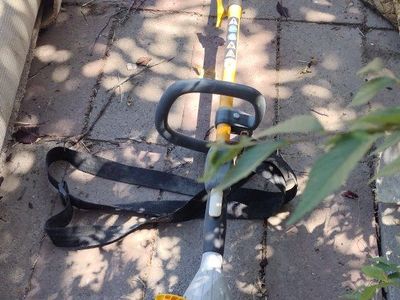 Rioby for parts or fix I have no idea about condition. For parts or fix.
See pictures