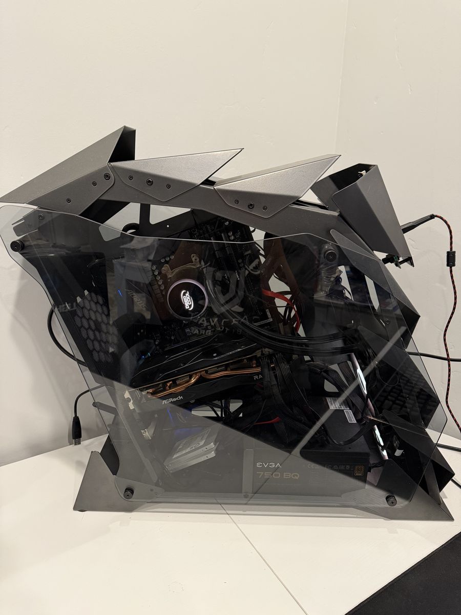 Custom Gaming PC in Unique Mecha Case with ASRock Radeon GPU & EVGA 750W PSU
