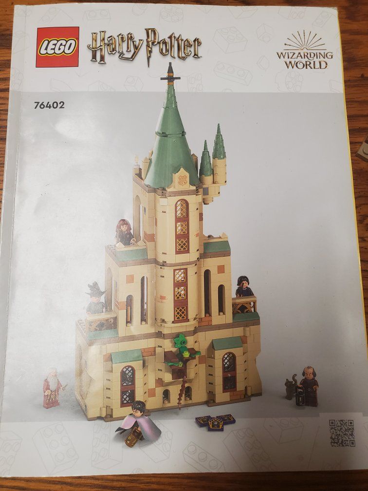 LEGO Harry Potter Hogwarts: Dumbledore's Office Set 76402 - Wizarding World Building Toy