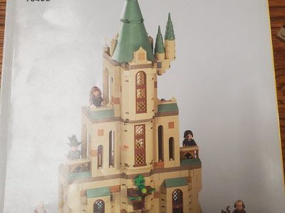LEGO Harry Potter Hogwarts: Dumbledore's Office Set 76402 - Wizarding World Building Toy