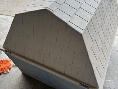 hard plastic dog house
