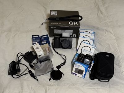 Ricoh GR IIIx HDF Pure 100% Mint! + tons of *NEW*