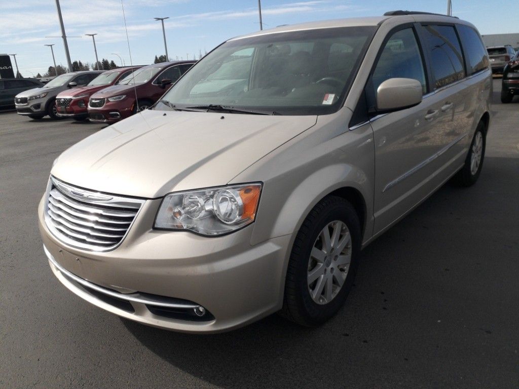 2013 CHRYSLER TOWN AND COUNTRY Touring
