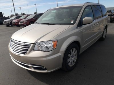 2013 CHRYSLER TOWN AND COUNTRY Touring