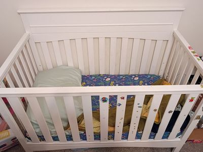 Baby/Toddler Crib