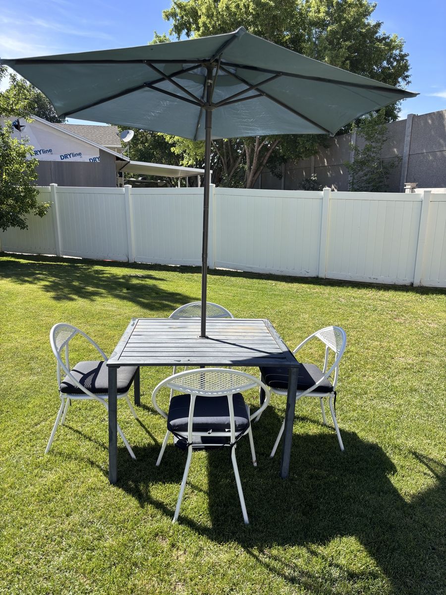 Darling Patio Set! Table, 4 Vintage Vibe Chairs, Umbrella And Stand.