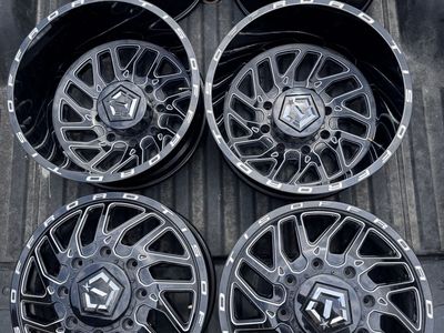 20" TIS Offroad Dually Wheels For Silverado