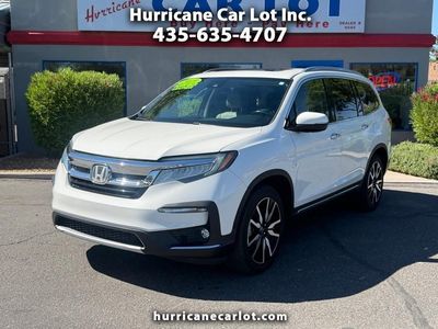 2019 Honda Pilot Touring w/Rear Captain's Chairs