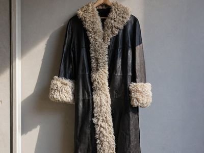 Vintage Leather Coat with Curly Shearling Fur Trim Women's Medium