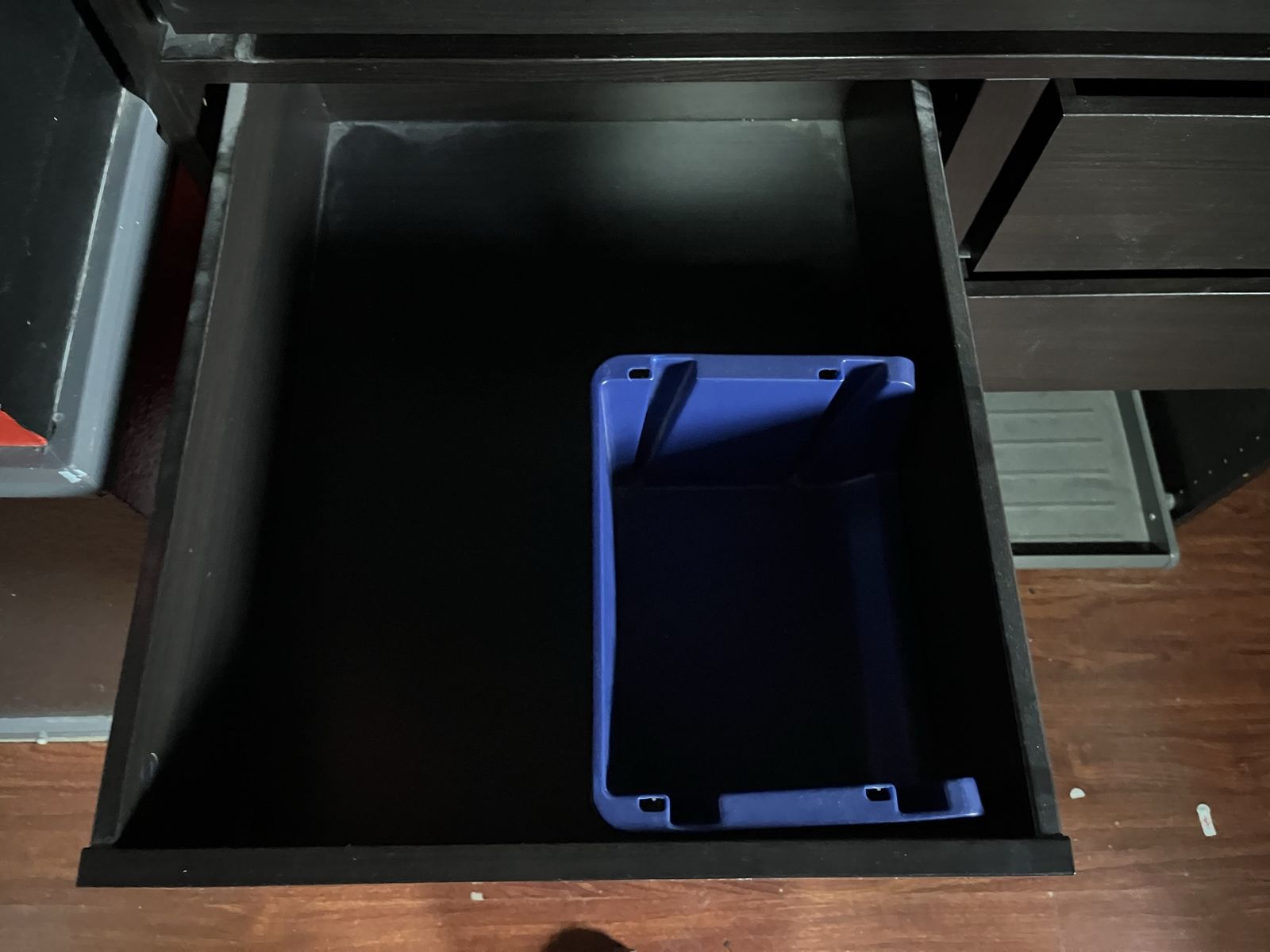 Main image 7