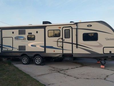 2014 Freedom Express 36 foot travel trailer