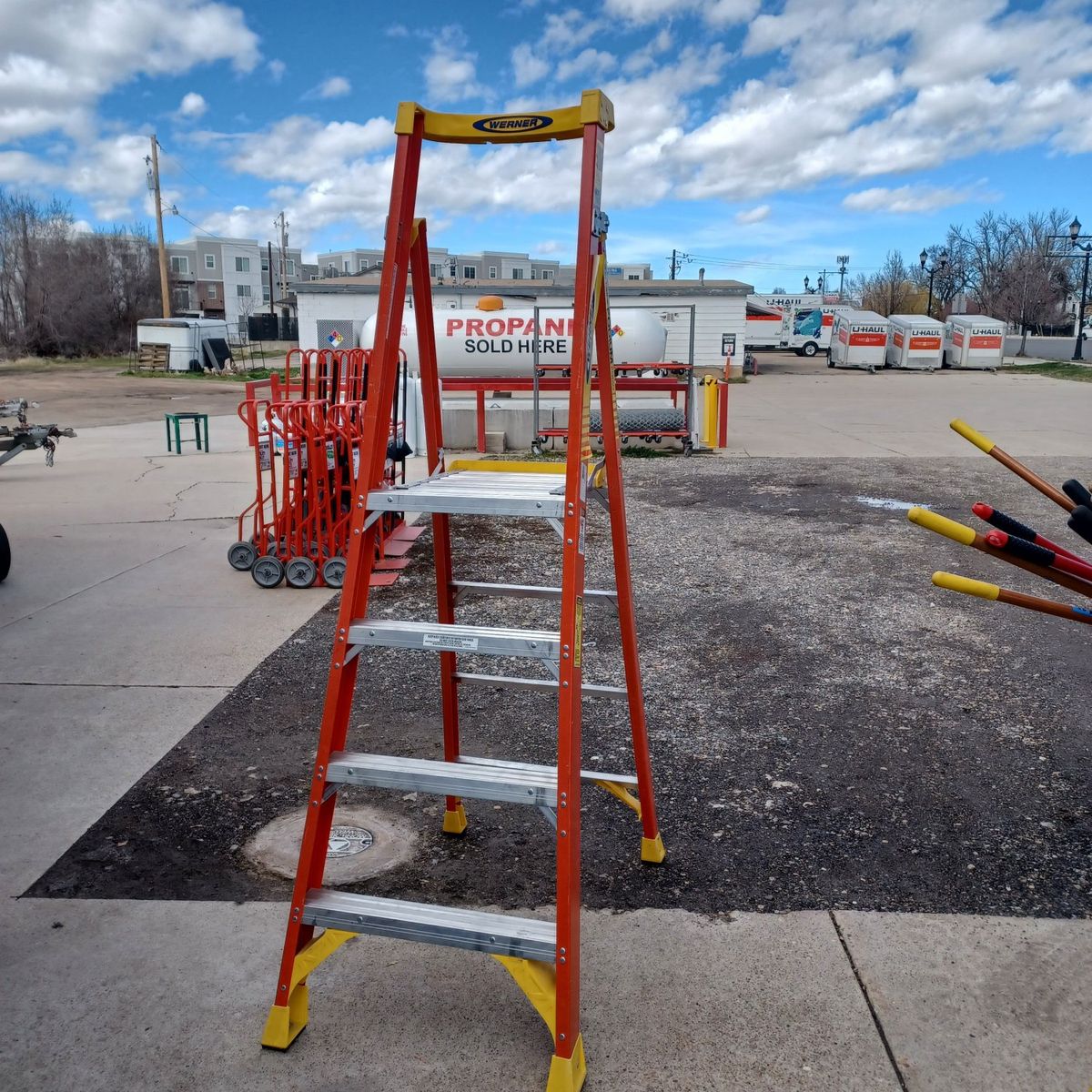 Werner fiberglass Podium ladder