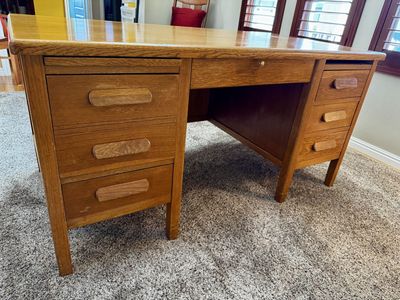 Vintage Wood . Oak . Teacher’s . Office . Executive Desk