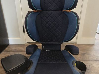Chicco KidFit Zip Plus High Back & Backless Booster Seat