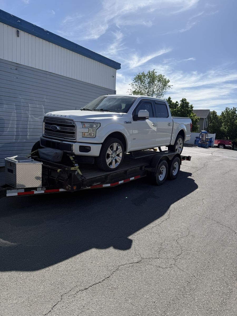 Car hauler Dovetail trailer 20’