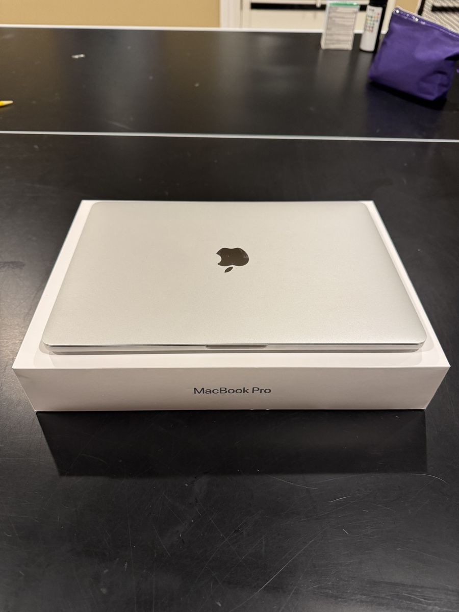 Apple MacBook Pro 13 (2020)