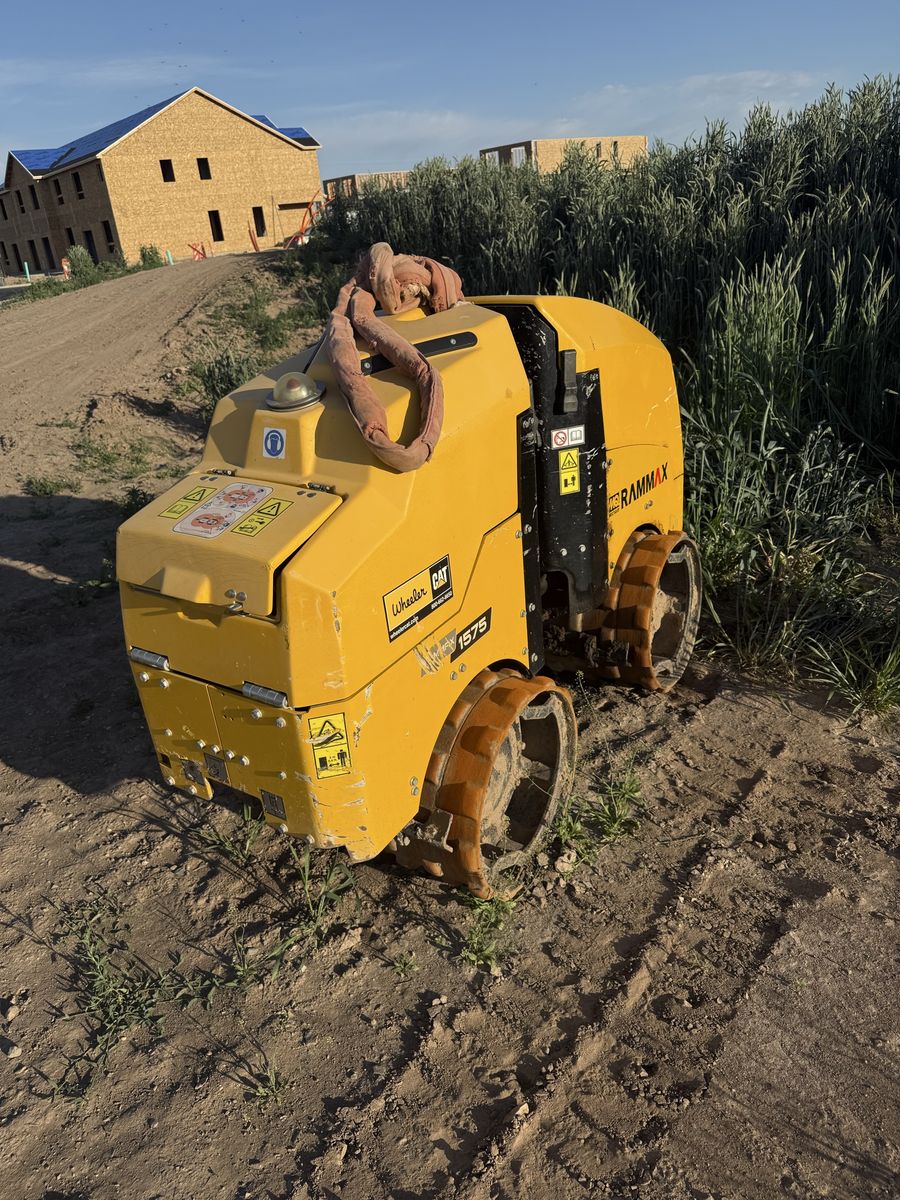 Rammax 1575 trench roller