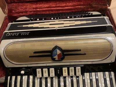 Vintage MILANO Italian Piano Accordion Accordian- Black/Pearl Finish w/ multiple registers