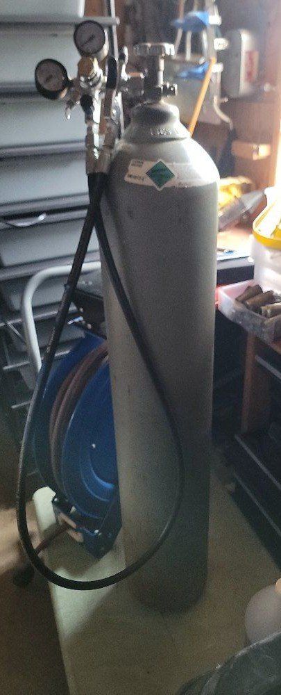 50-Gallon Steel CO2 Tank w/regulator & hose