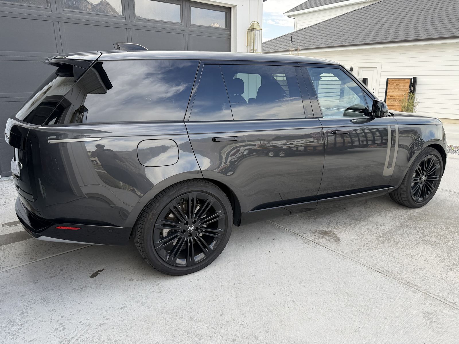 2023 Land Rover Range Rover P530 SE LWB