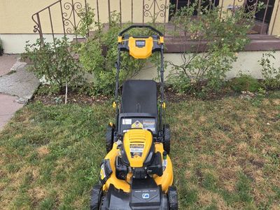 Cub Cadet Signature Cut Series Walk-Behind Lawn Mower with Grass Bagger