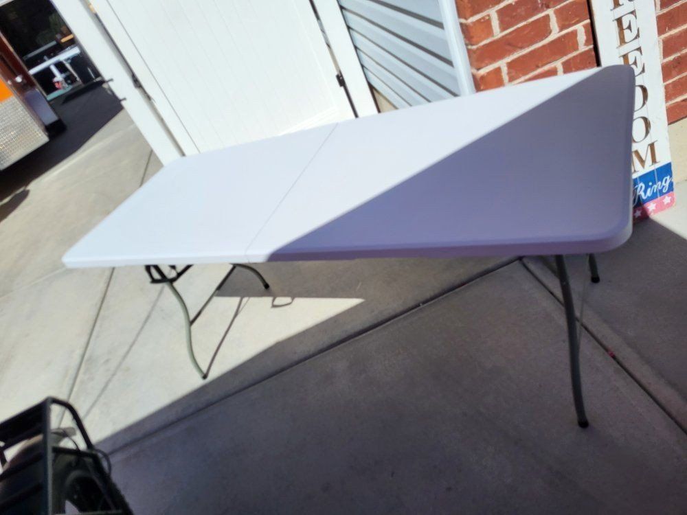 6ft Folding Outdoor Rectangle Table*