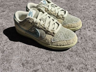 Nike Dunk Low Olive Aura - Size 6