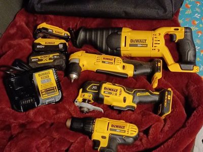 DeWALT 4 Tool 3 battery and 1 XL Bag Combo $400obo
